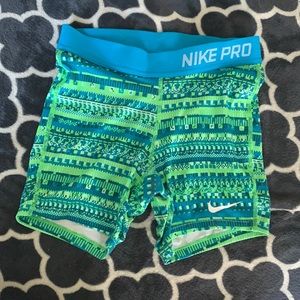 Girls size large Nike pro shorts